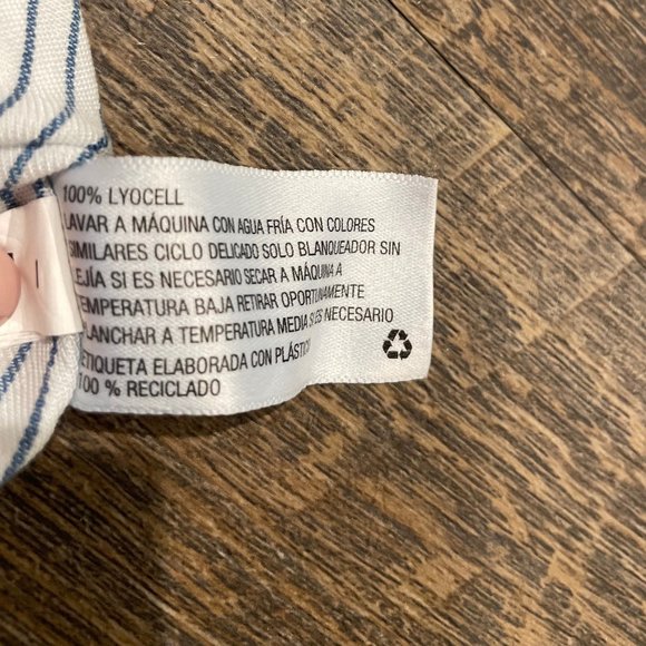 Blue and White Stripe Button Down, Size Small - Picture 8 of 8